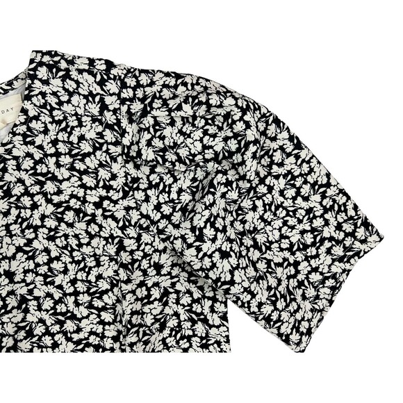 Melloday Top Women's Size S Black Floral Blouse w Pleated Short Sleeve - Picture 3 of 7